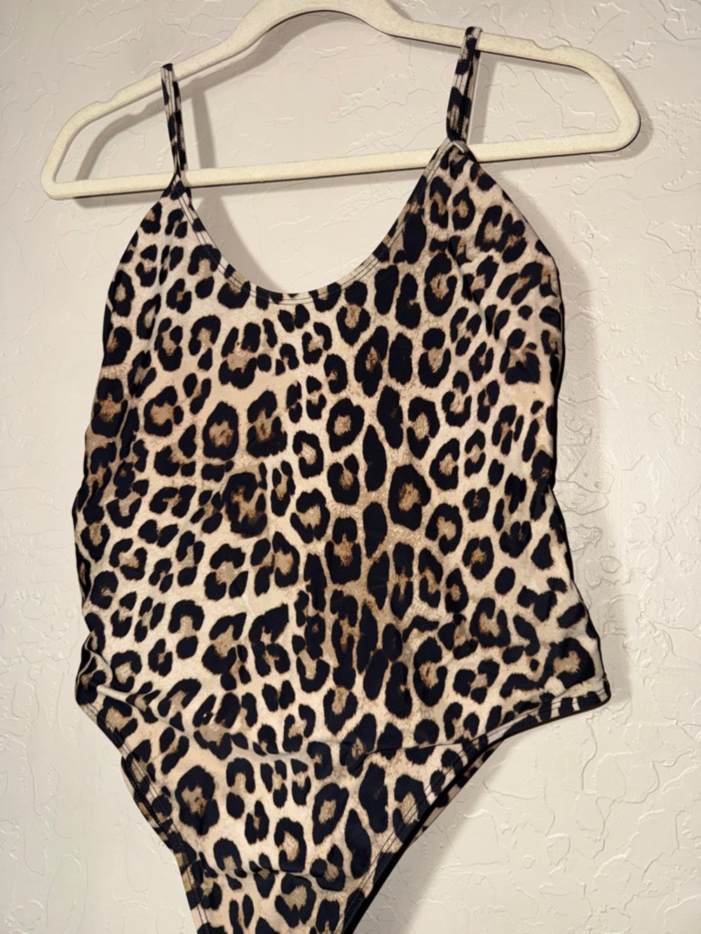 Good American leopard animal
Print high cut cheeky open back one piece size 3 - Picture 2 of 6